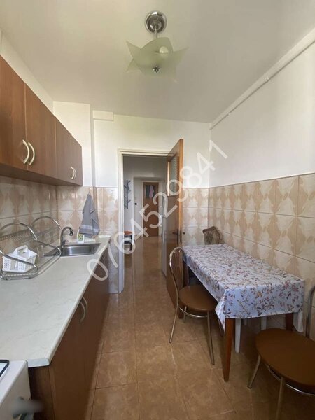 Dristor, Bd. Camil Ressu, la 2 minute metrou Dristor, bloc 1970, renovat.