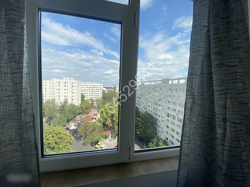 Dristor, Bd. Camil Ressu, la 2 minute metrou Dristor, bloc 1970, renovat.